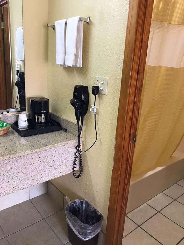 Americas Best Value Inn-Indianola Oda fotoğraf